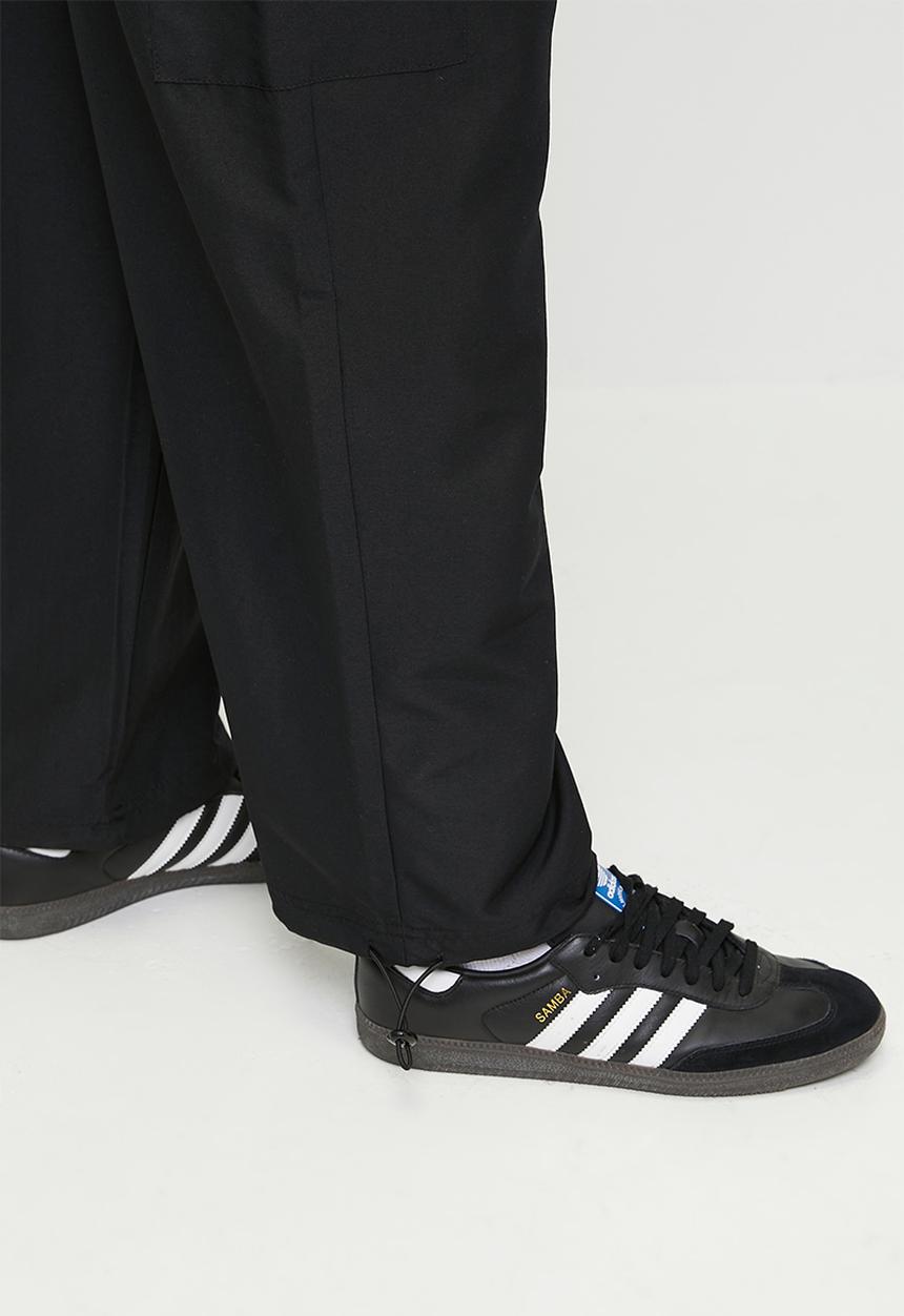adidas Originals - Woven Pant  -  Black