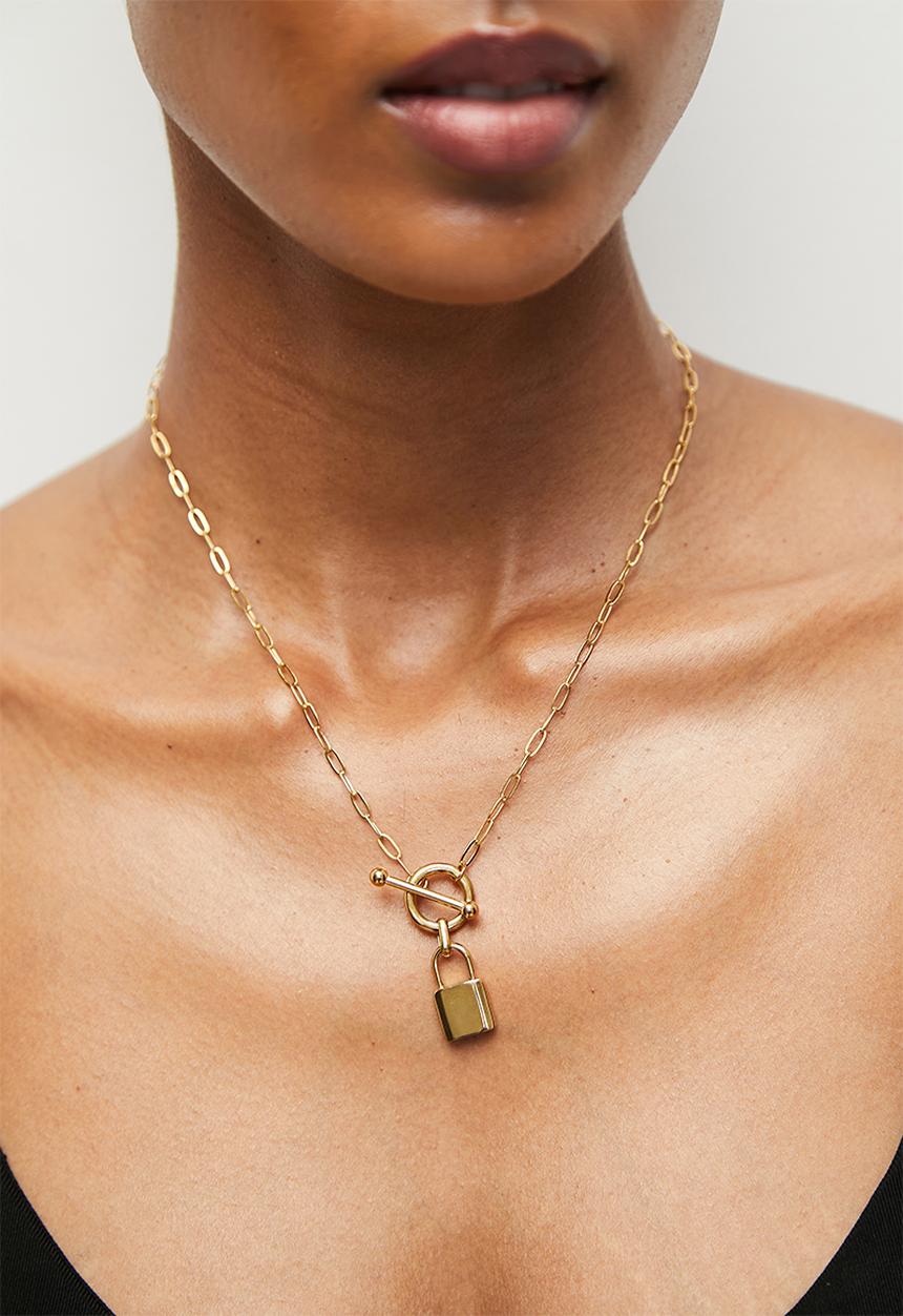 Zoe on Trend - Trendy Padlock And Fob Necklace - Gold