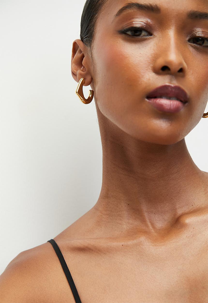 Tessa Design - Cynthia curved hoop earrings - gold