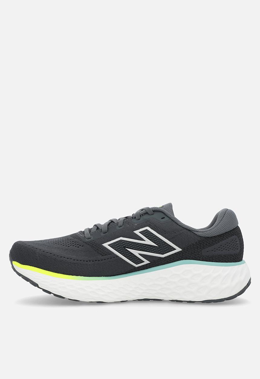 New Balance  - FRESH FOAM X EVOZ v4