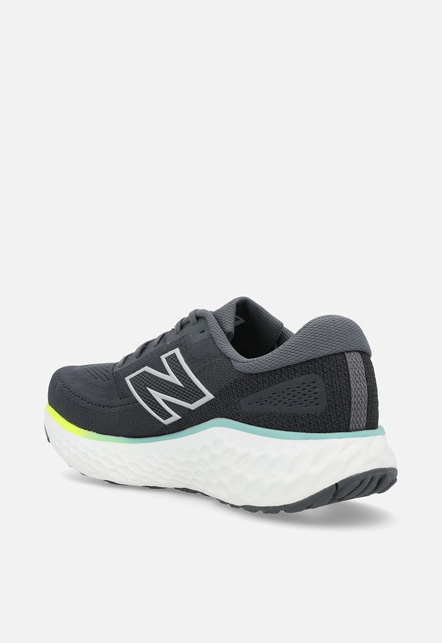 New Balance  - FRESH FOAM X EVOZ v4