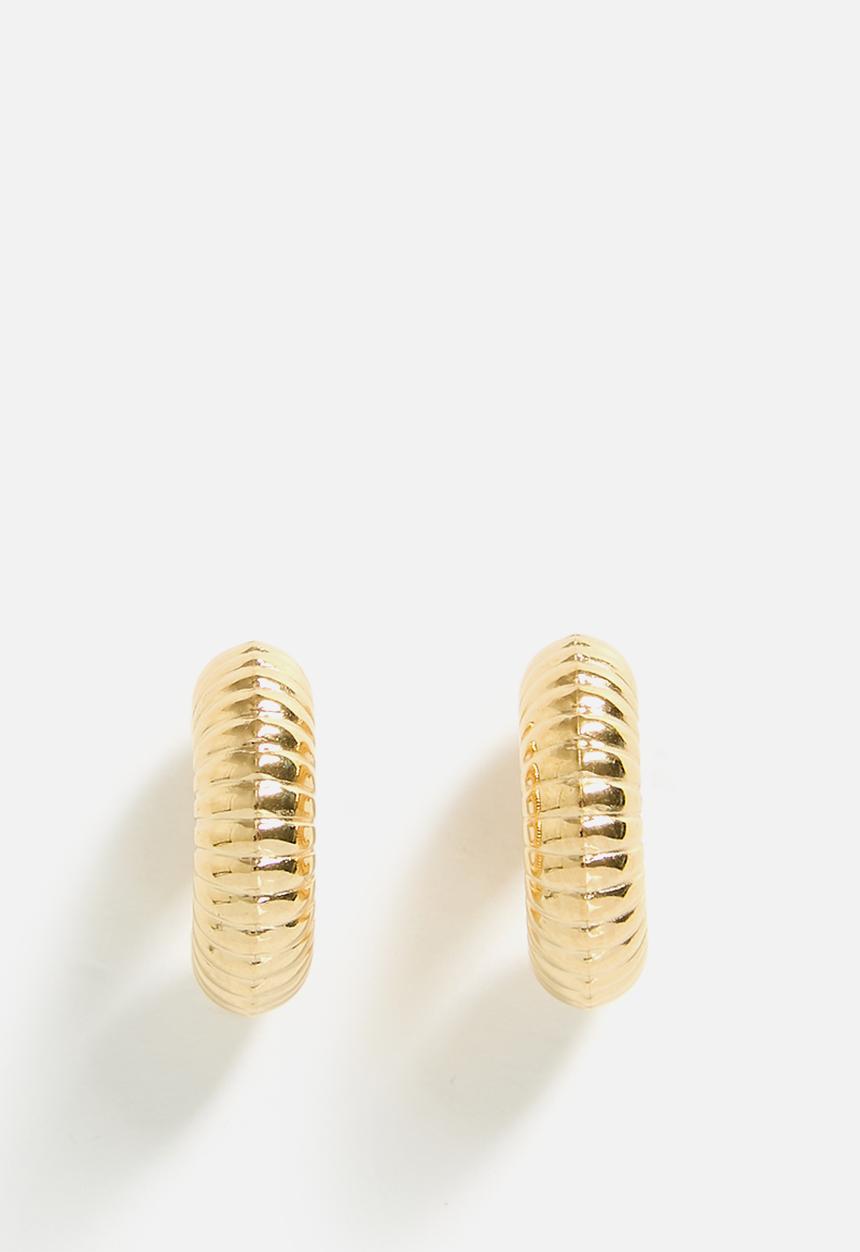 Zoe on Trend - Bold Hoop Earrings - Gold
