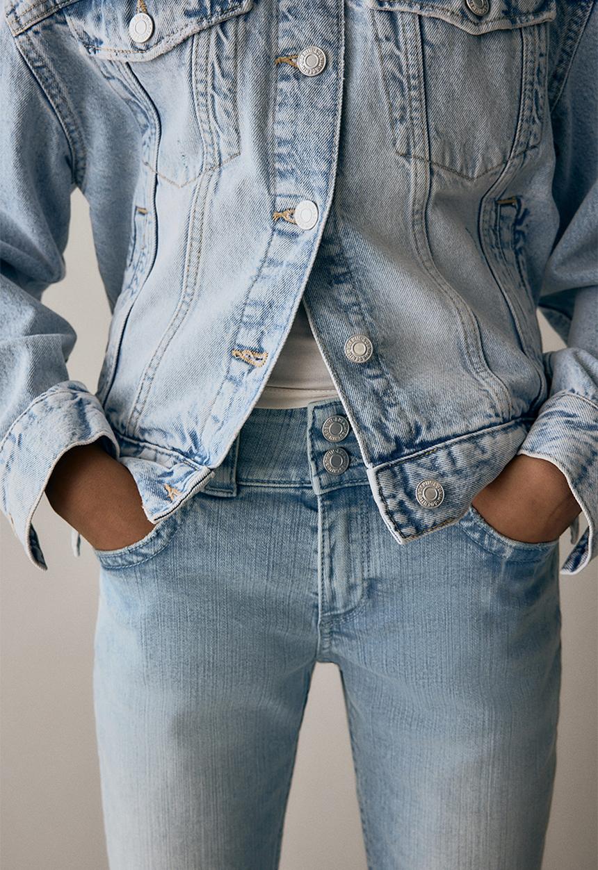 H&M - Bootcut leg low jeans - light denim blue