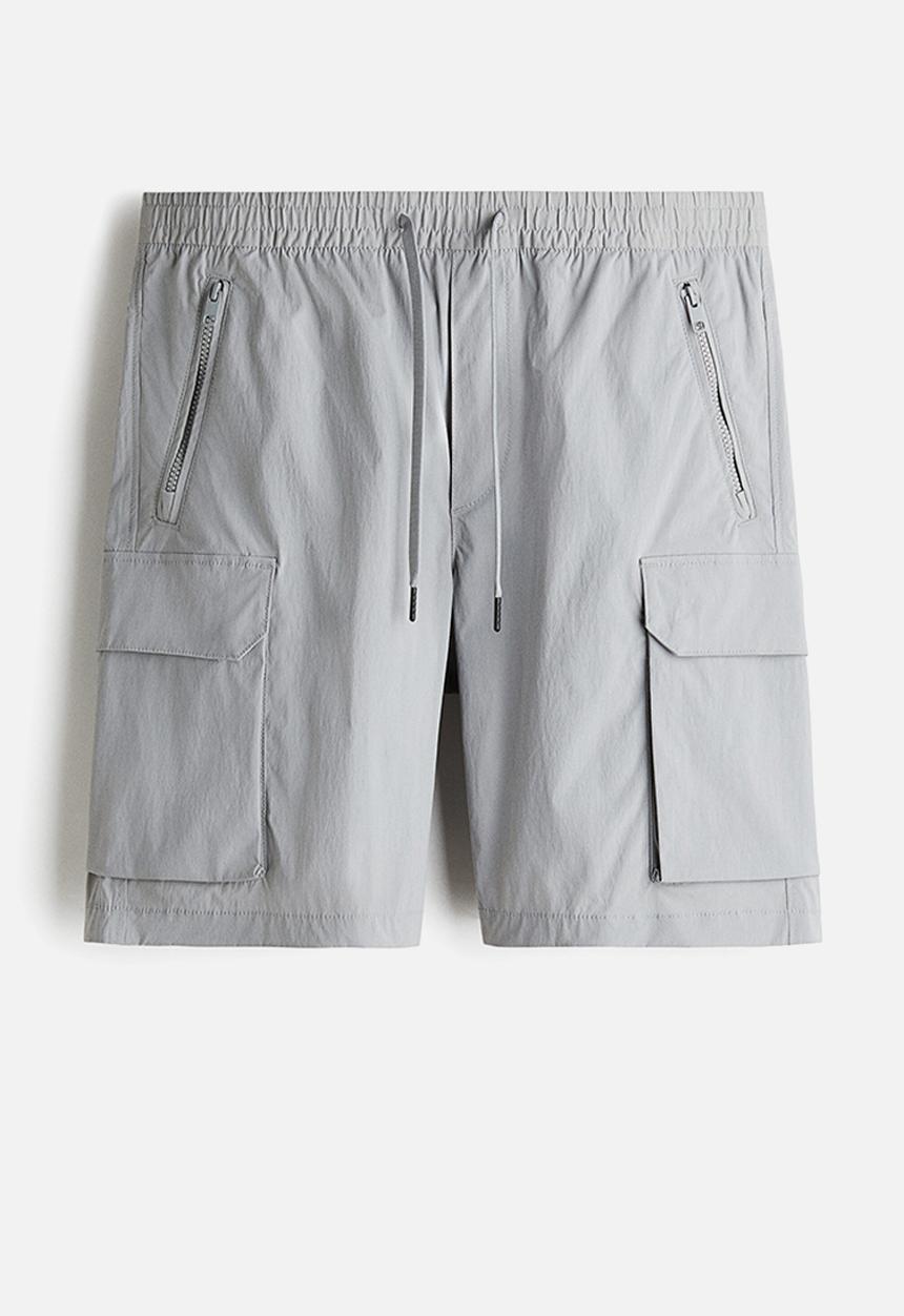 H&M - Regular fit nylon cargo shorts - grey