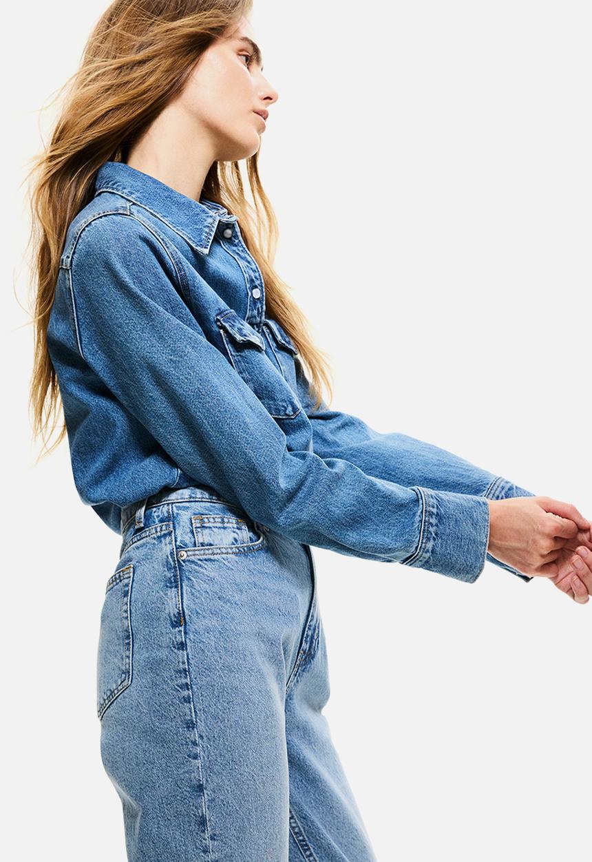 H&M - Mom slim fit high waist ankle jeans - light denim blue 