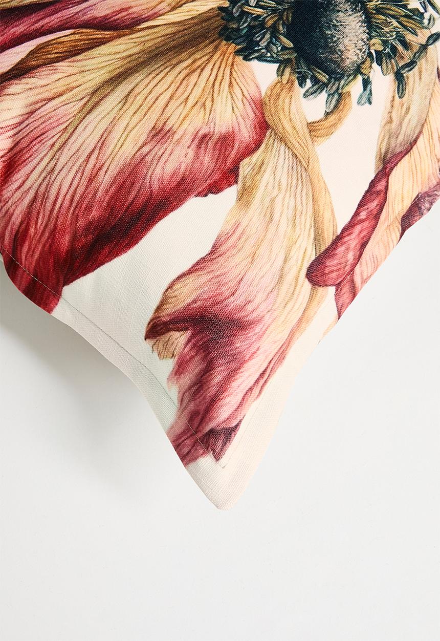 Grey Gardens - Coral poppy - cushion cover