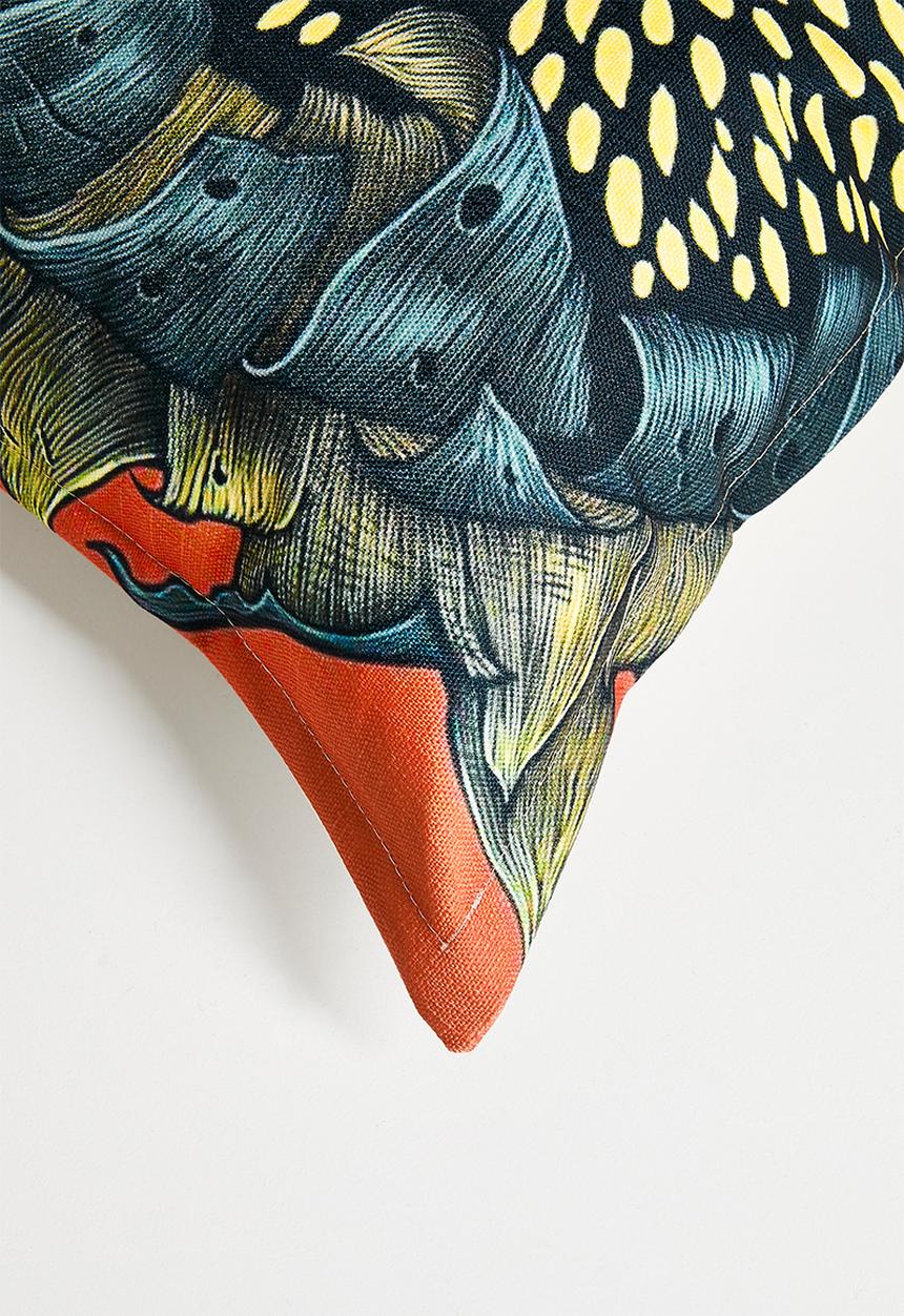 Grey Gardens - Vintage bloom - cushion cover