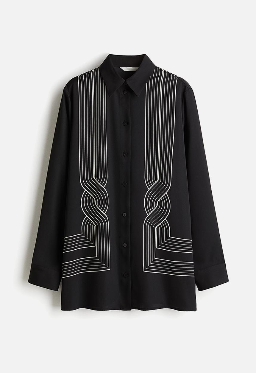 H&M - Oversized printed shirt - black patterned