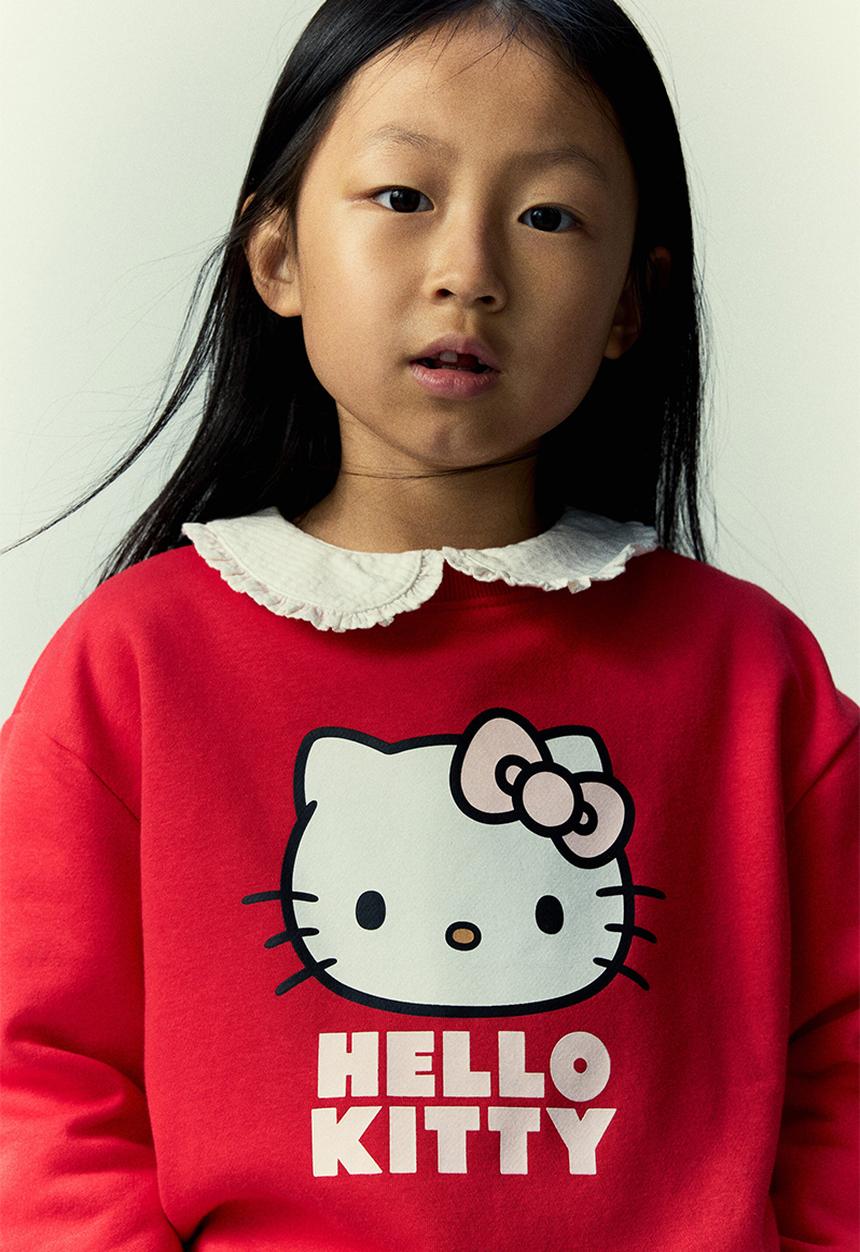 H&M - Printed sweatshirt - red hello kitty