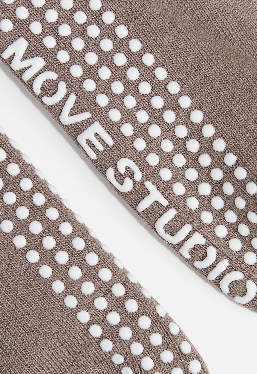 H&M - 2-Pack anti-slip yoga socks - dark beige & white
