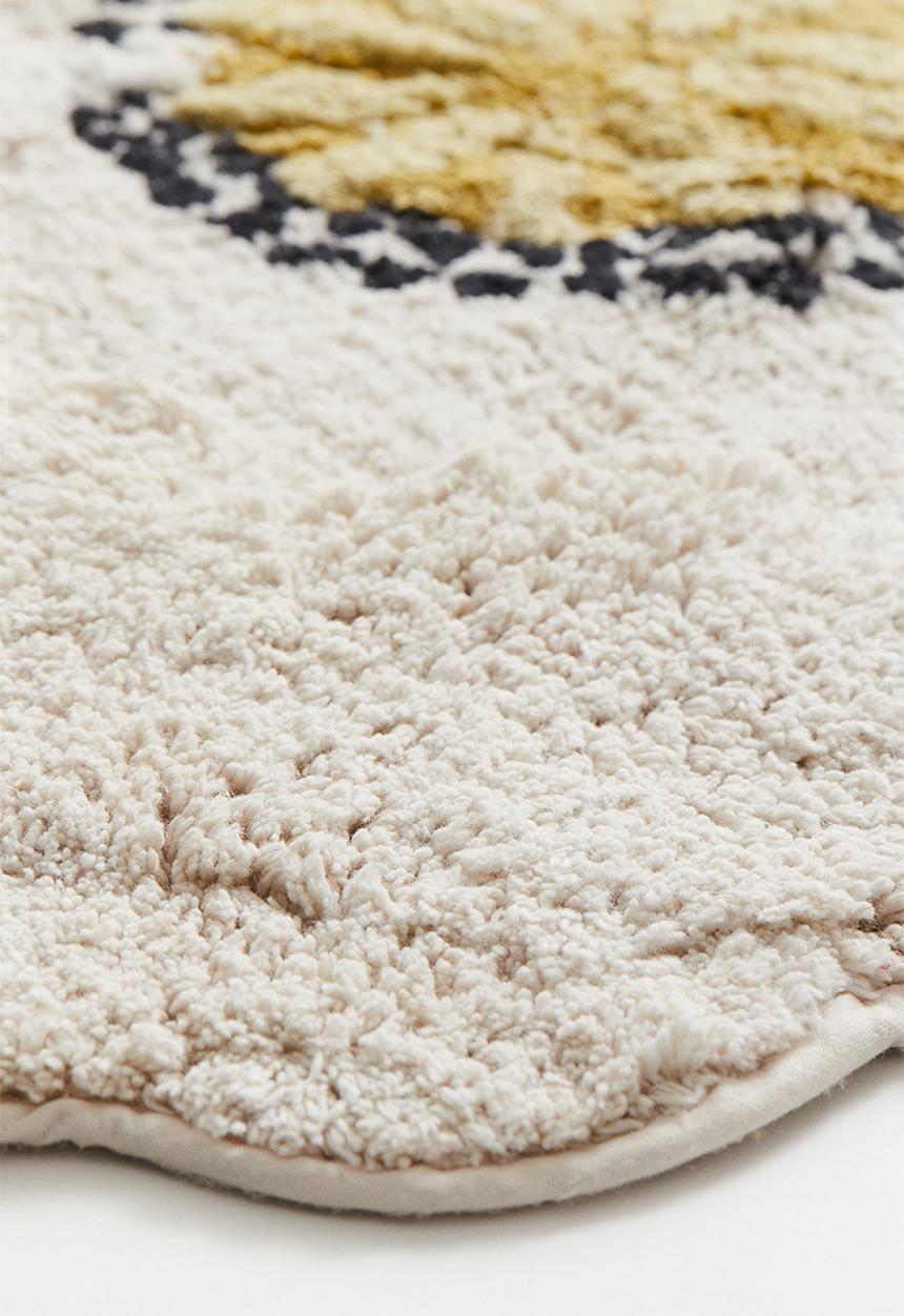 H&M - Tufted flower-shaped bath mat - light beige flower 