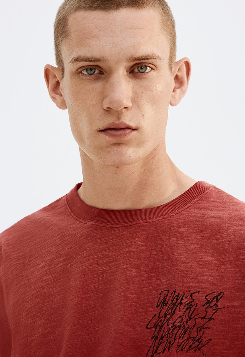 H&M - Oversized fit t-shirt - red dimes sq