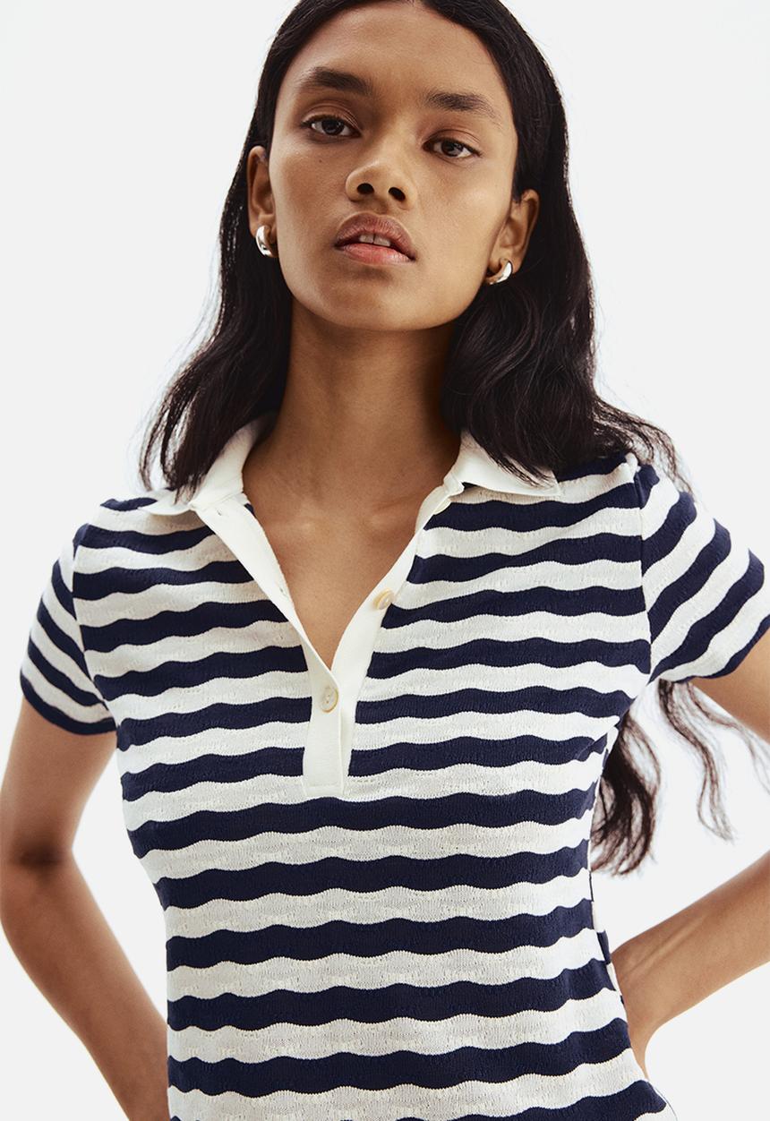 H&M - Textured-knit polo shirt - white & dark blue striped