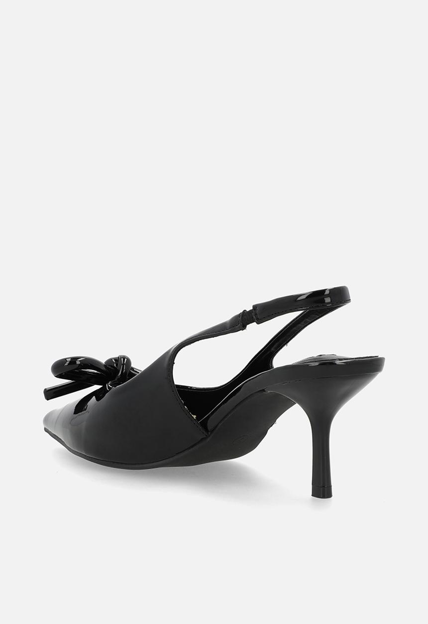 Madison® - Natasha closed toe slingback - black