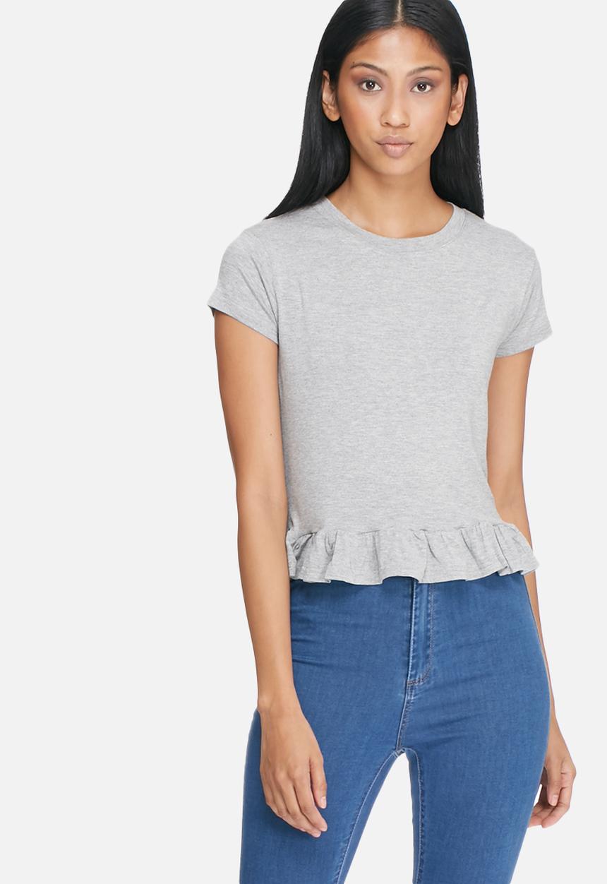 dailyfriday - Short ruffle tee