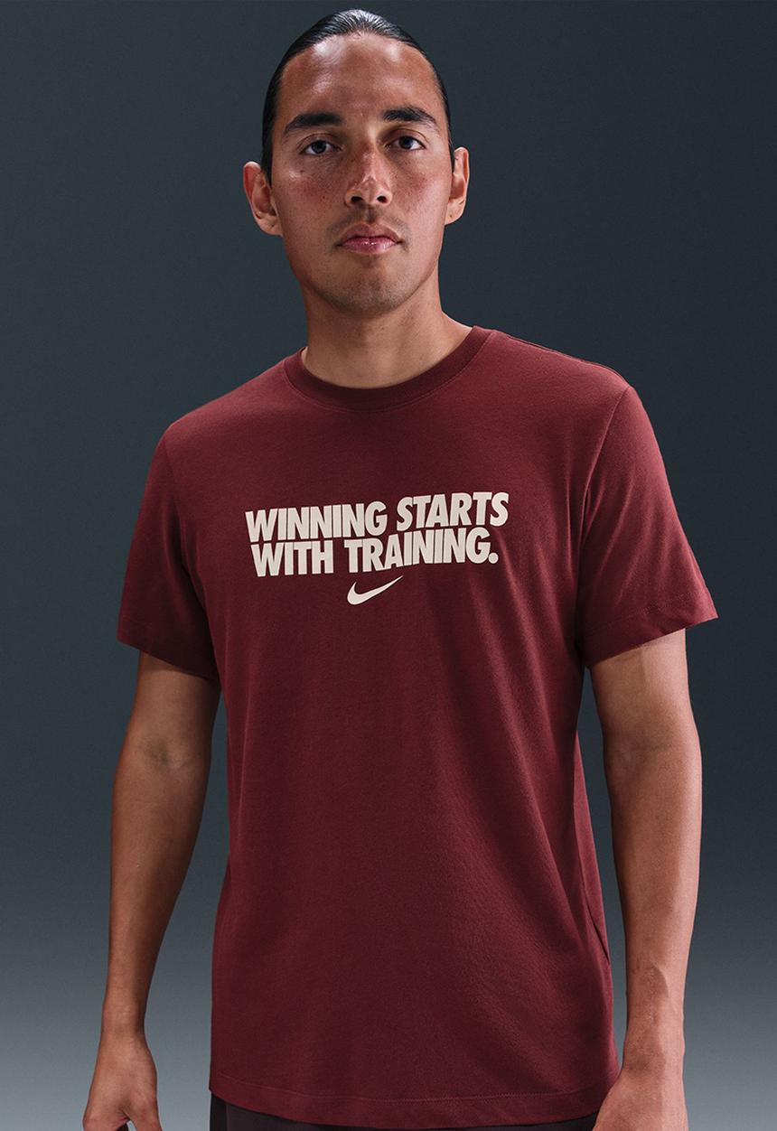 Nike -  Dri-FIT Winning T-Shirt - Dark TeaRed