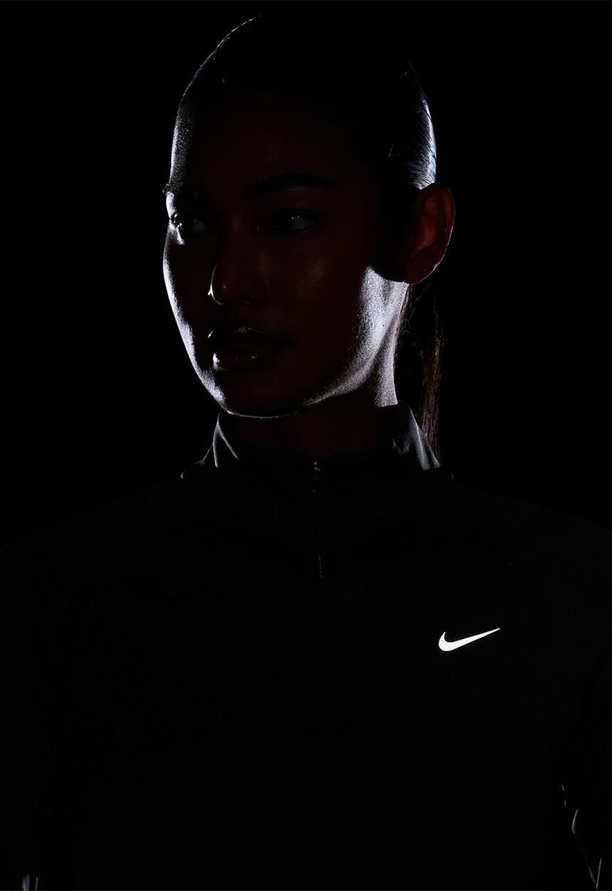 Nike - Nike Tempo Women's Dri-Fit 1/4-Zip Running Top - Black/Reflective Silv