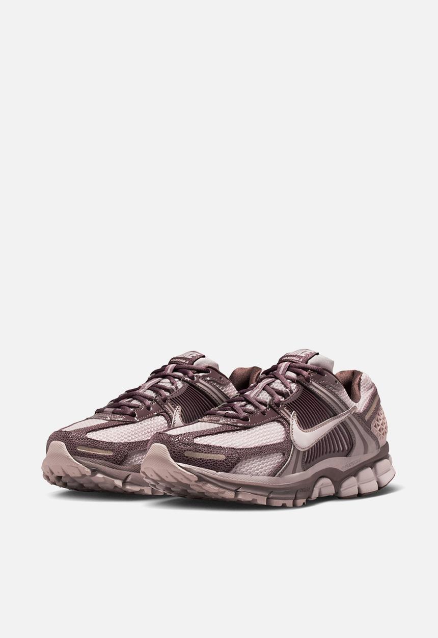 Nike - Nike Zoom Vomero 5