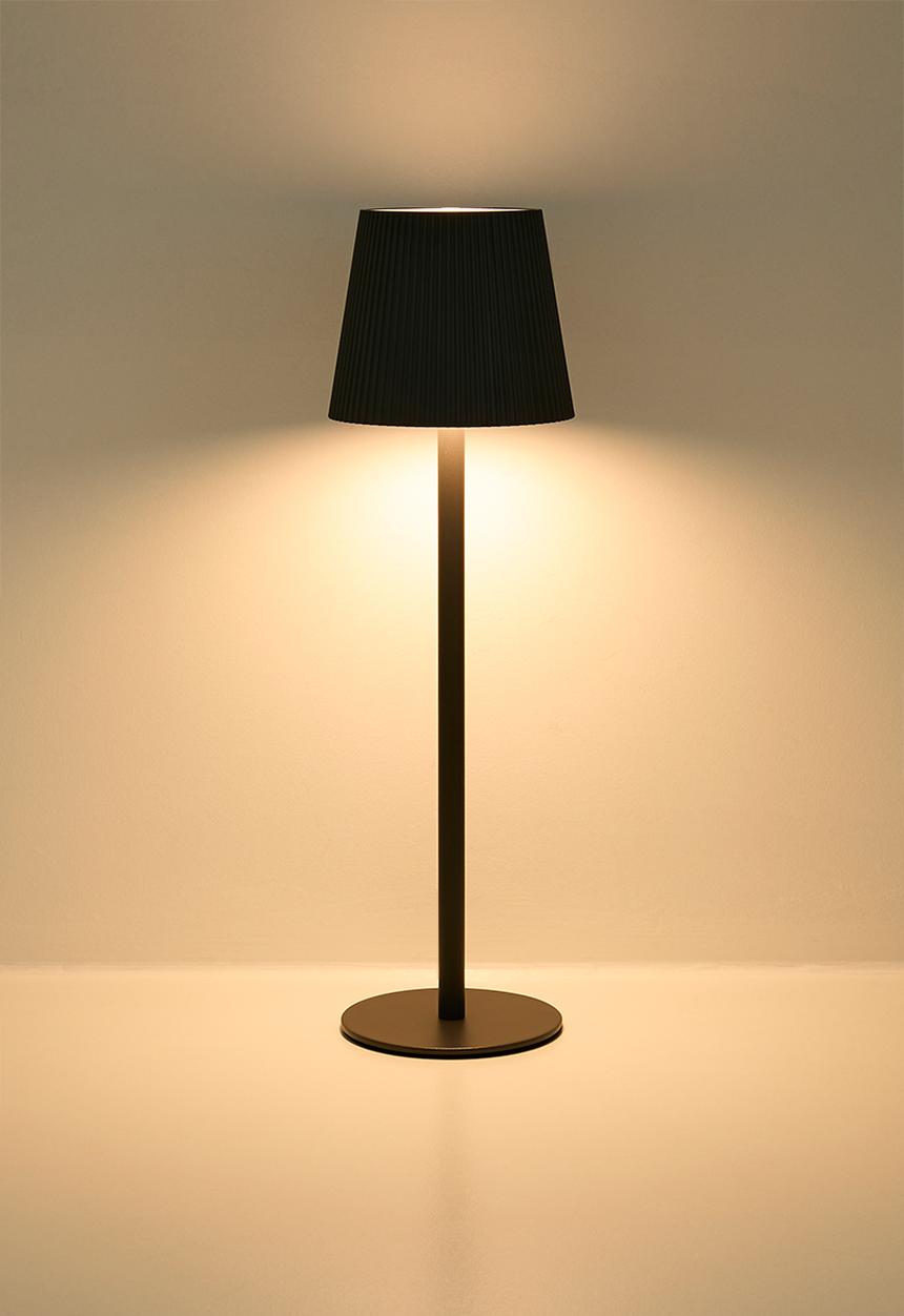 H&S - Lit rechargeable table lamp - Black