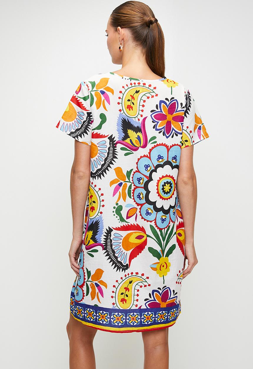 Stella Morgan - S/s Crew Neck Front Pocket Printed T-Shirt Midi Dress - Multi White