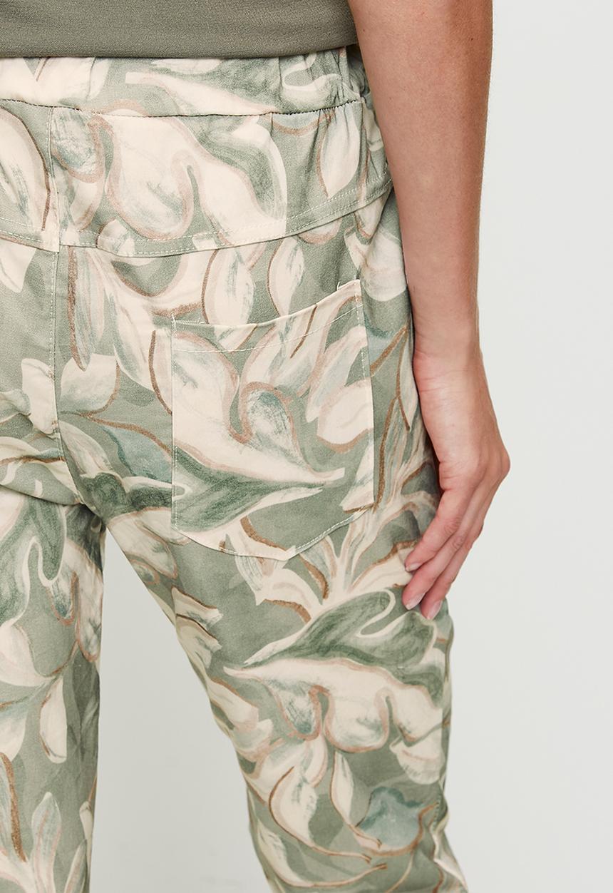 Stella Morgan - Italian Made Creased Printed Jogger With Drawcord - Green