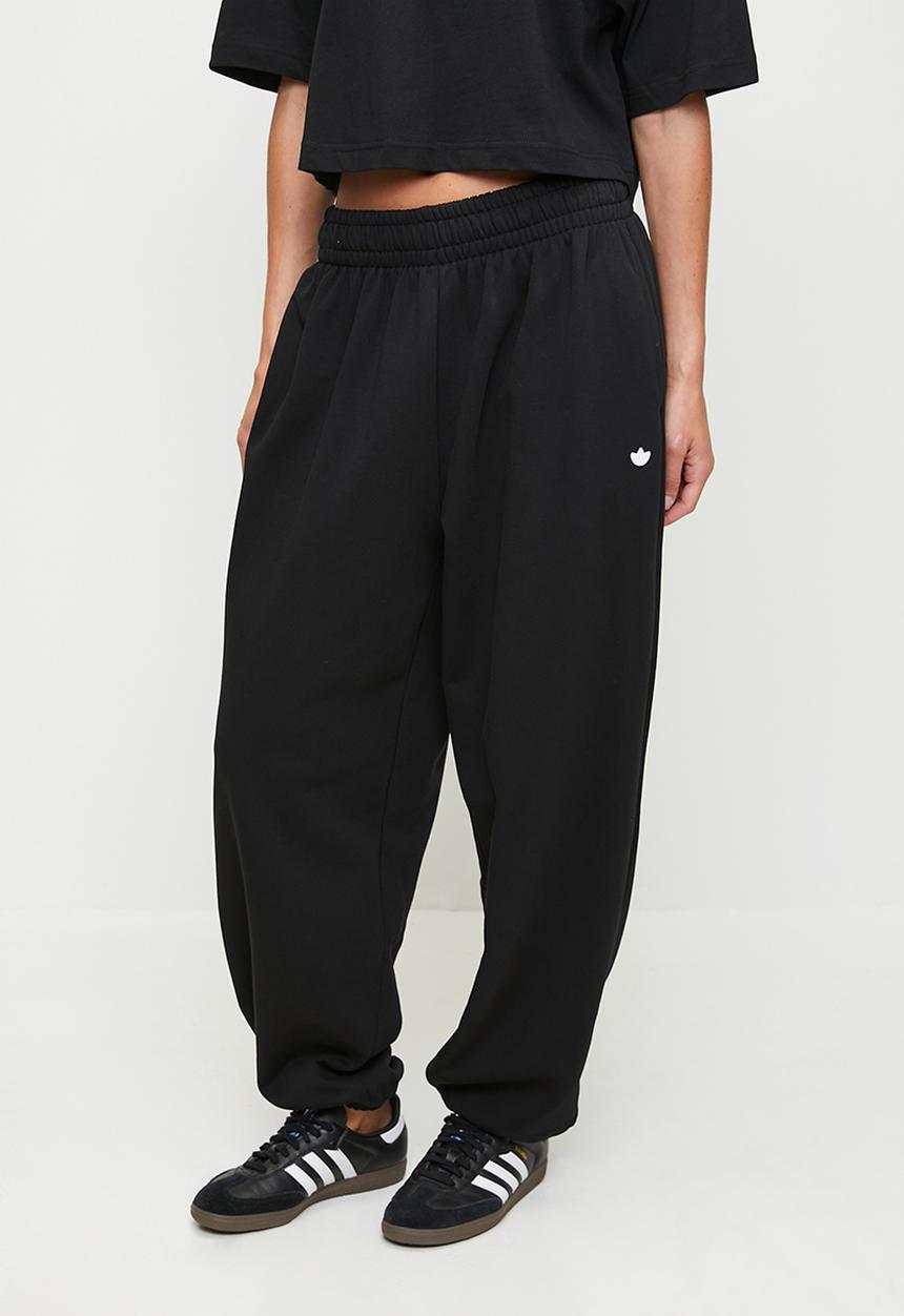 adidas Originals - Ess Jogger Ft W S26 - Black