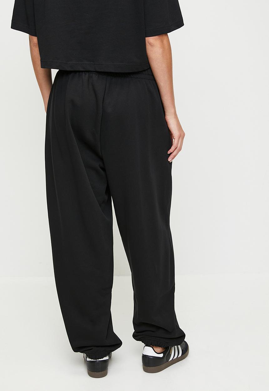 adidas Originals - Ess Jogger Ft W S26 - Black