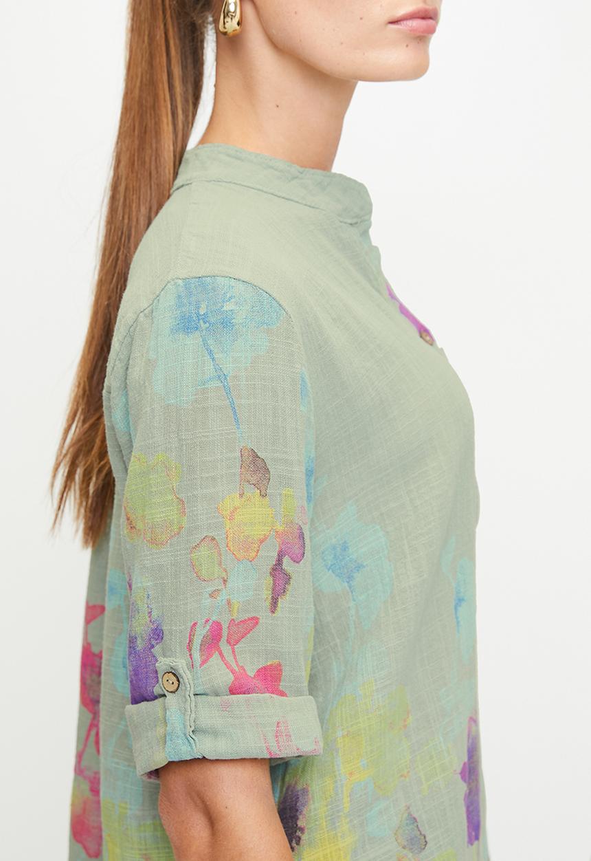 Izabel London - Italian Made Half Sleeve Half Placket Scoop Hem Blouse - Sage
