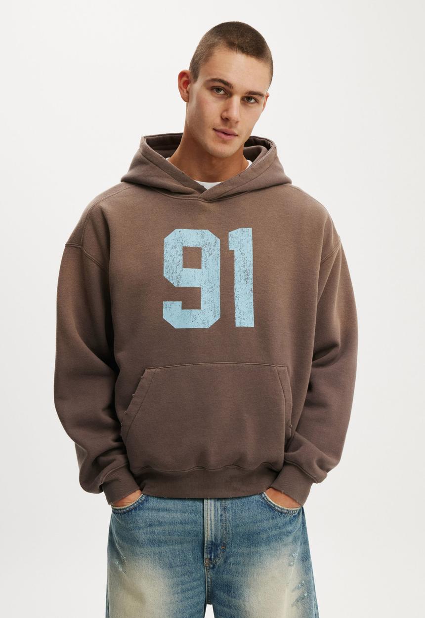 Cotton On - Box Fit Graphic Hoodie - Washed Chocolate/Ninety One