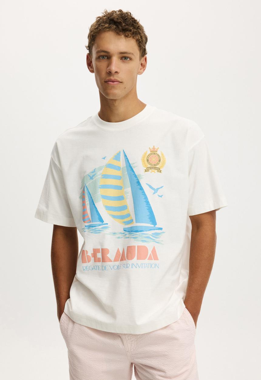 Cotton On - Box Fit Graphic T-shirt - Vintage White/Bermuda