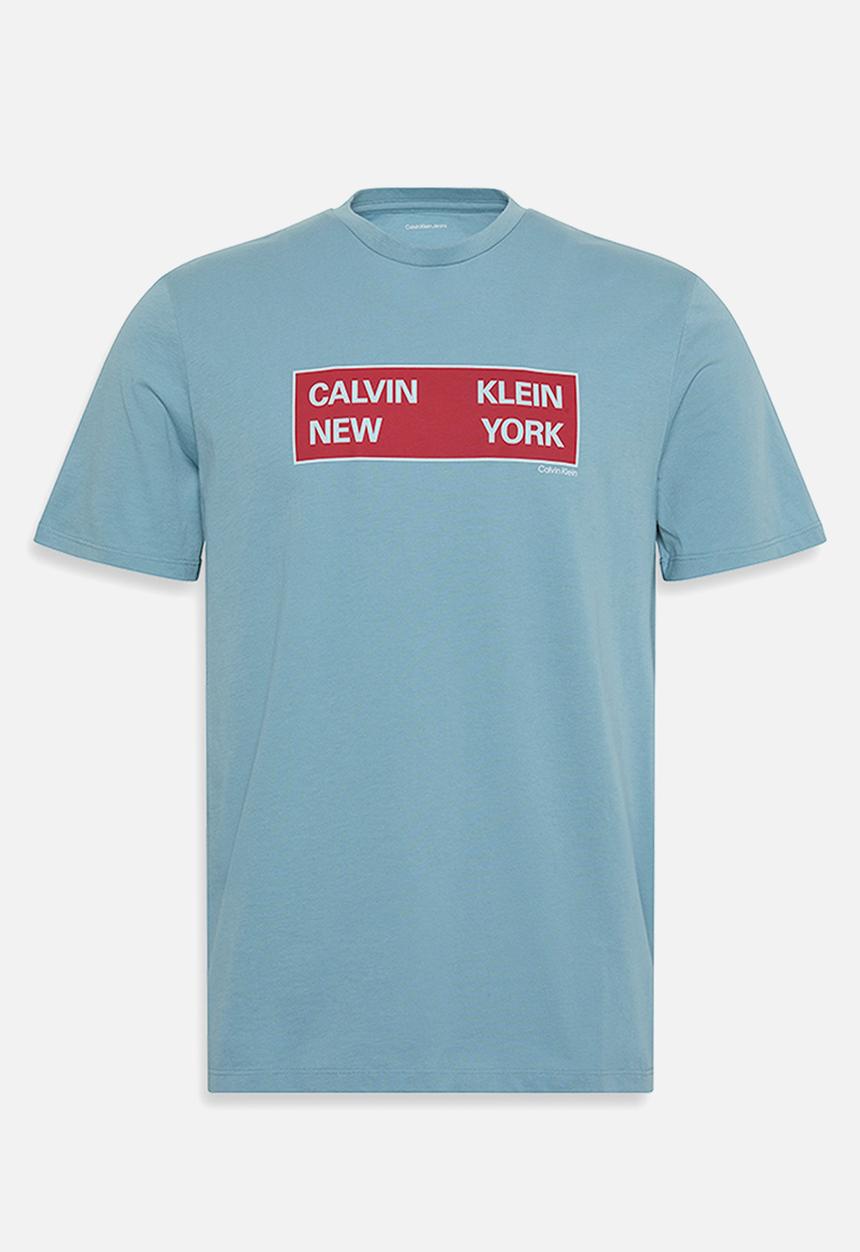 Calvin Klein - Short sleeve 30S Eu Ckny Box Graphic Tee - Smoke Blue