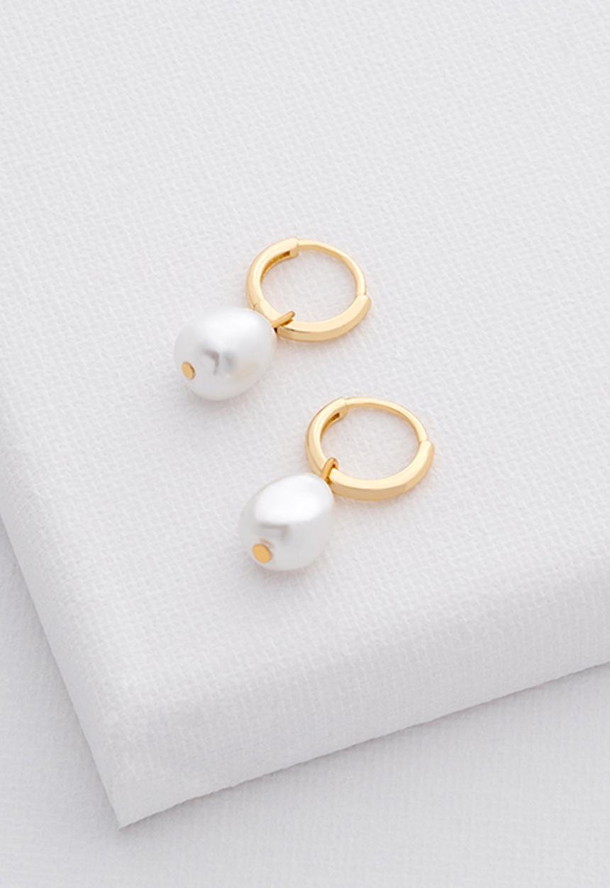 Ted Baker - Periaa pearl huggie earrings - gold