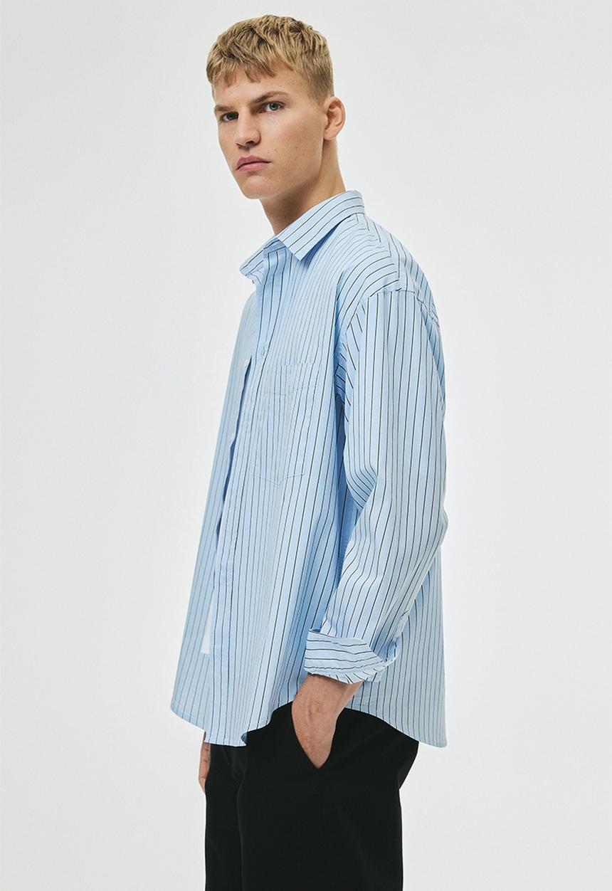 H&M - Loose fit poplin shirt - blue pinstriped