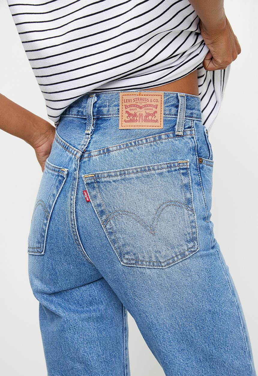Levi’s® - Ribcage Straight Ankle - Center Lane