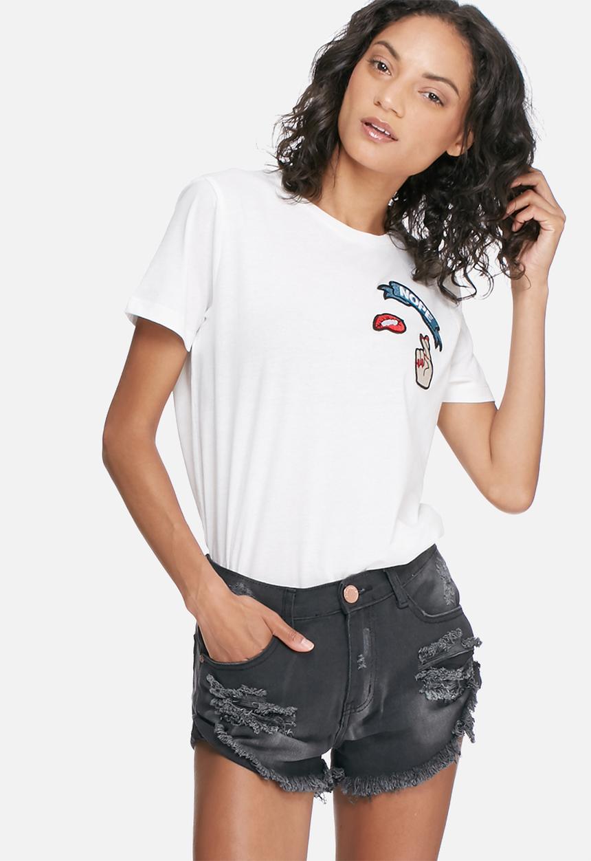 Vero Moda - Nope badge tee