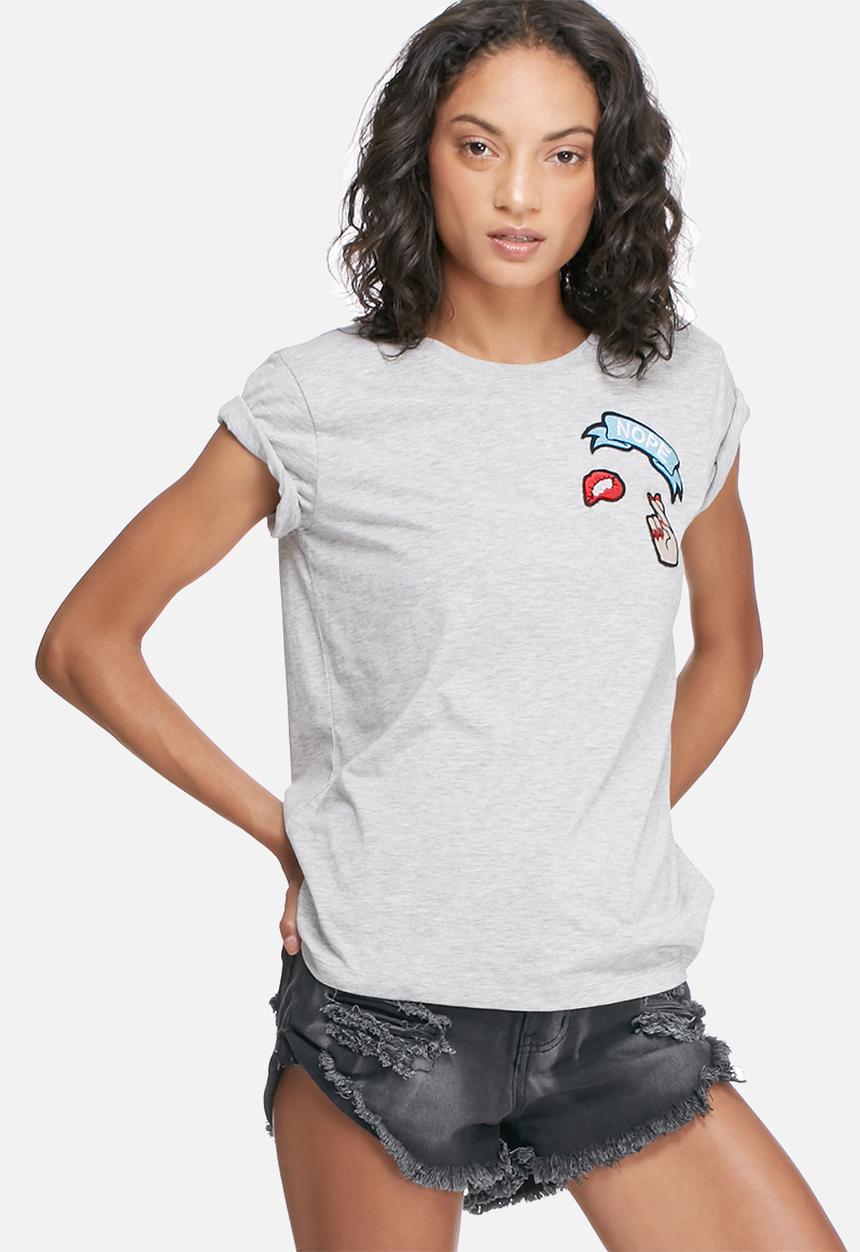 Vero Moda - Nope badge tee