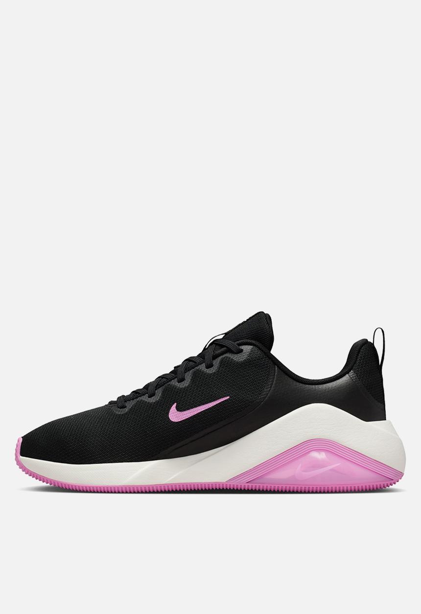 Nike - Nike Bella 7