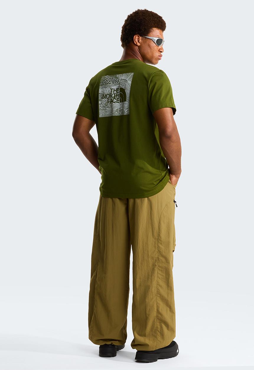 The North Face - M Box Nse Celebration Regular Short Sleeve Tee - Woodland Green