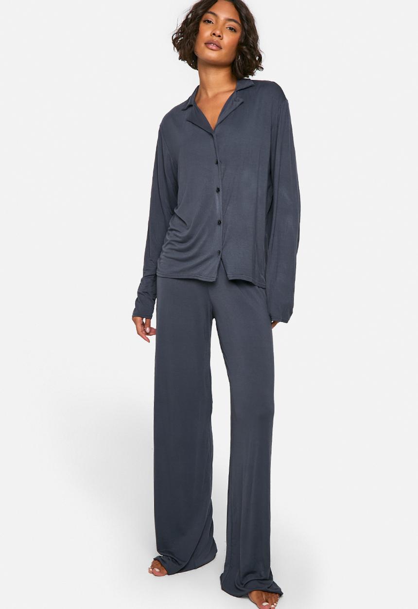 boohoo - Tall long sleeve shirt & trousers pyjama set - navy