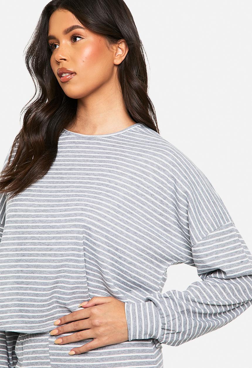 boohoo - Loungewear stripe long sleeve top & trousers pyjama set - grey