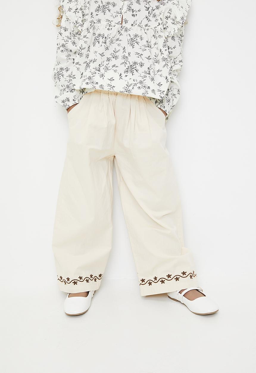 Pop Candy - Embroidered floral motif pants - cream