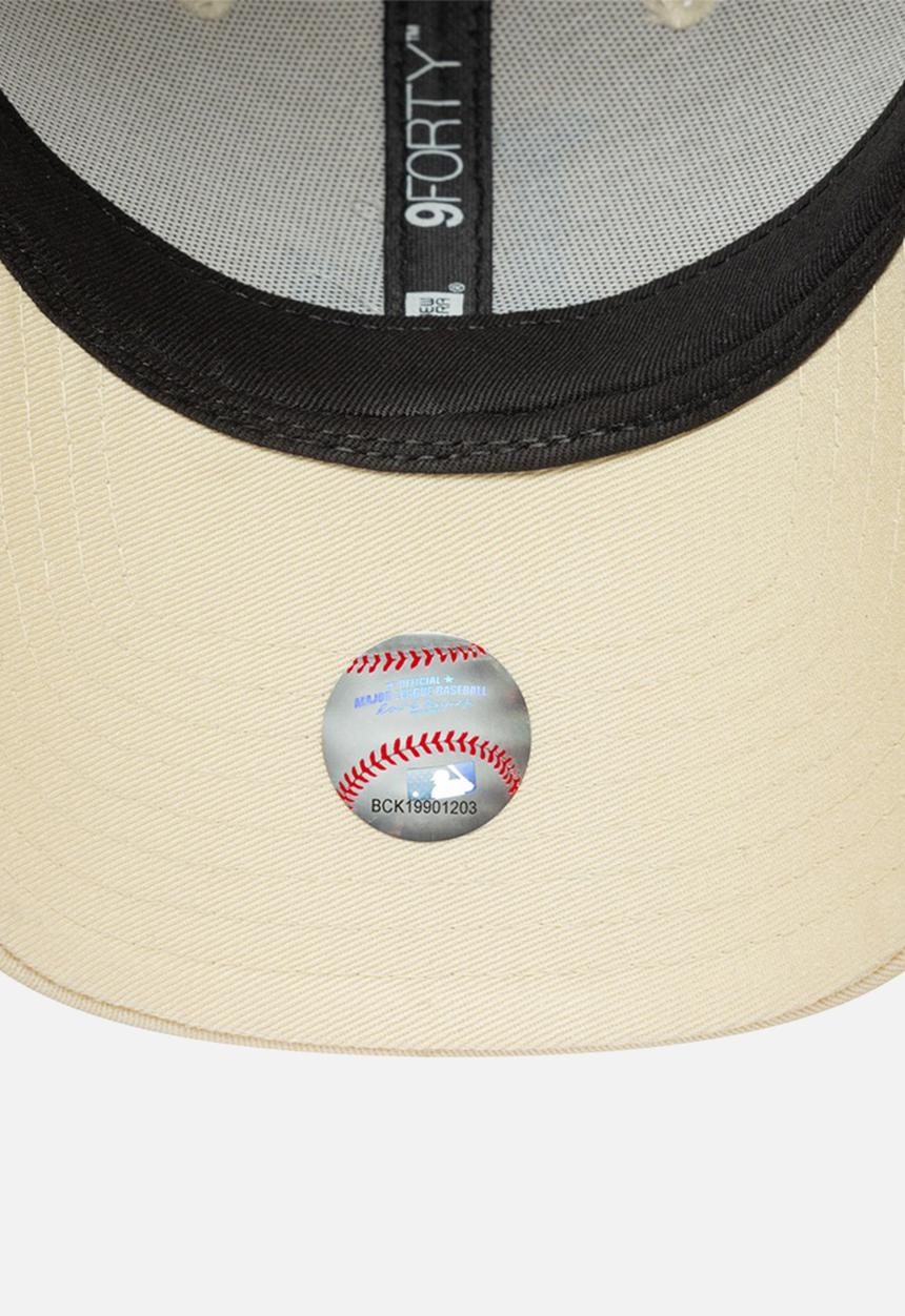 New Era - Female metallic logo 9forty®-cream