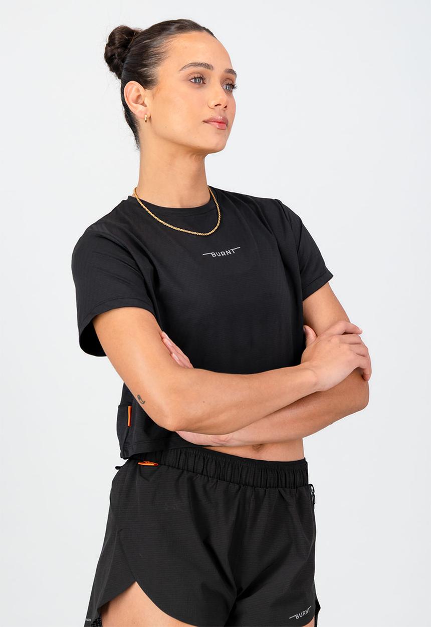 Burnt  - Women's Peak Active Tee - Black
