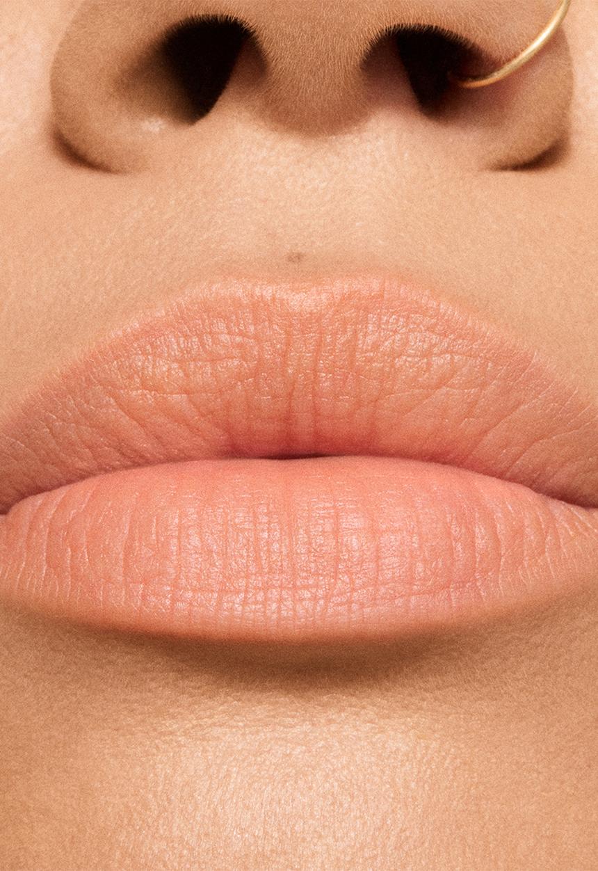 MAC - Powder Kiss Hazy Matte Lipstick - Oh Yes