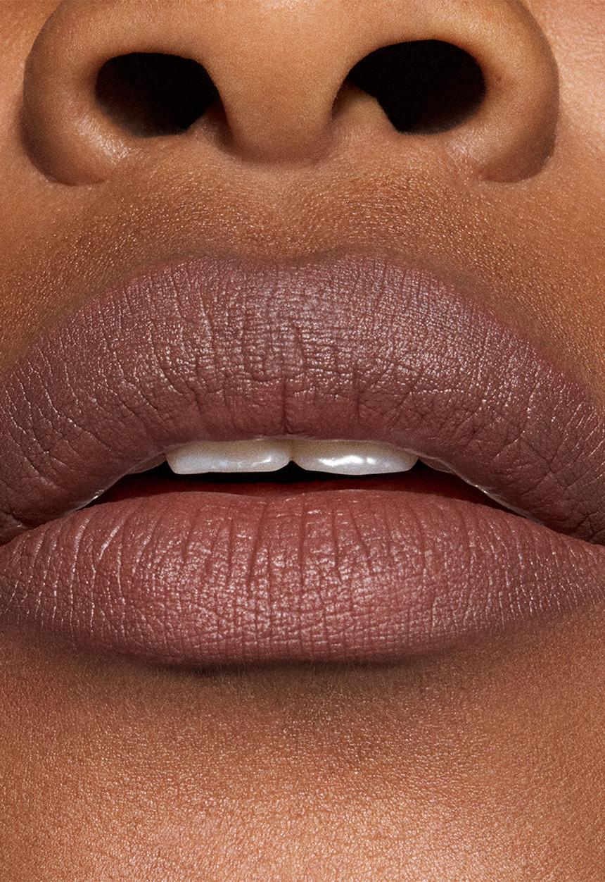MAC - Powder Kiss Hazy Matte Lipstick - Divine