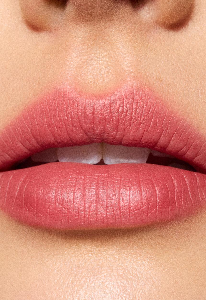 MAC - Powder Kiss Hazy Matte Lipstick - Dubonnet Buzz