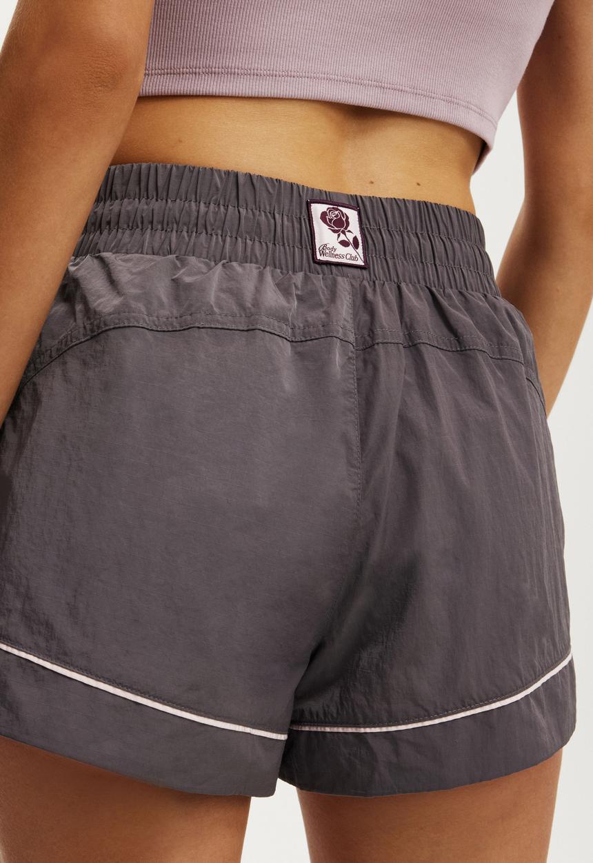 Cotton On - Woven Wellness Club Short - Violet Grey