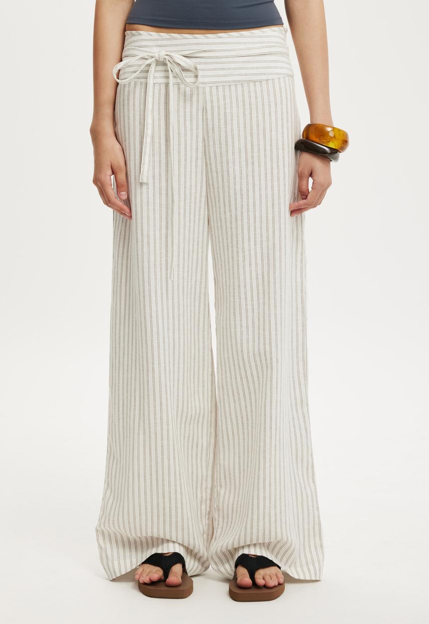 Cotton On - Juno Haven Pant - Rhea Pinstripe Dark Truffle