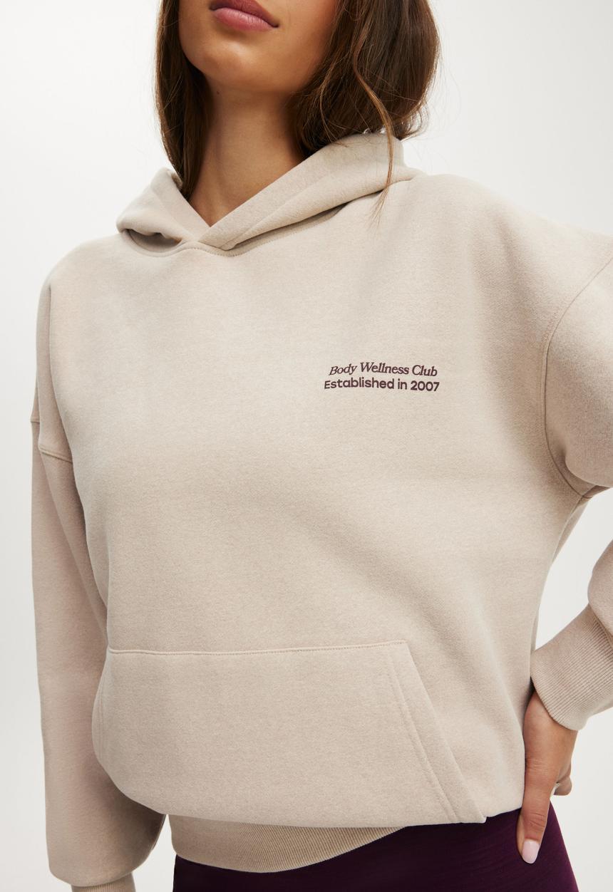 Cotton On - Plush Premium Graphic Hoodie - Sesame Marle/Bw Club