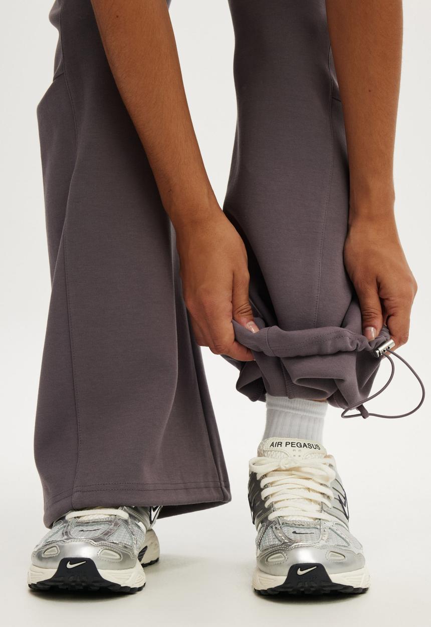 Cotton On - Summer Fleece Barrel Sweatpant - Violet Grey